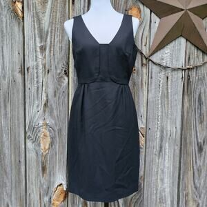 Trina Turk Size 4 Dress Sleeveless LBD Solid Black VNeck V-Back